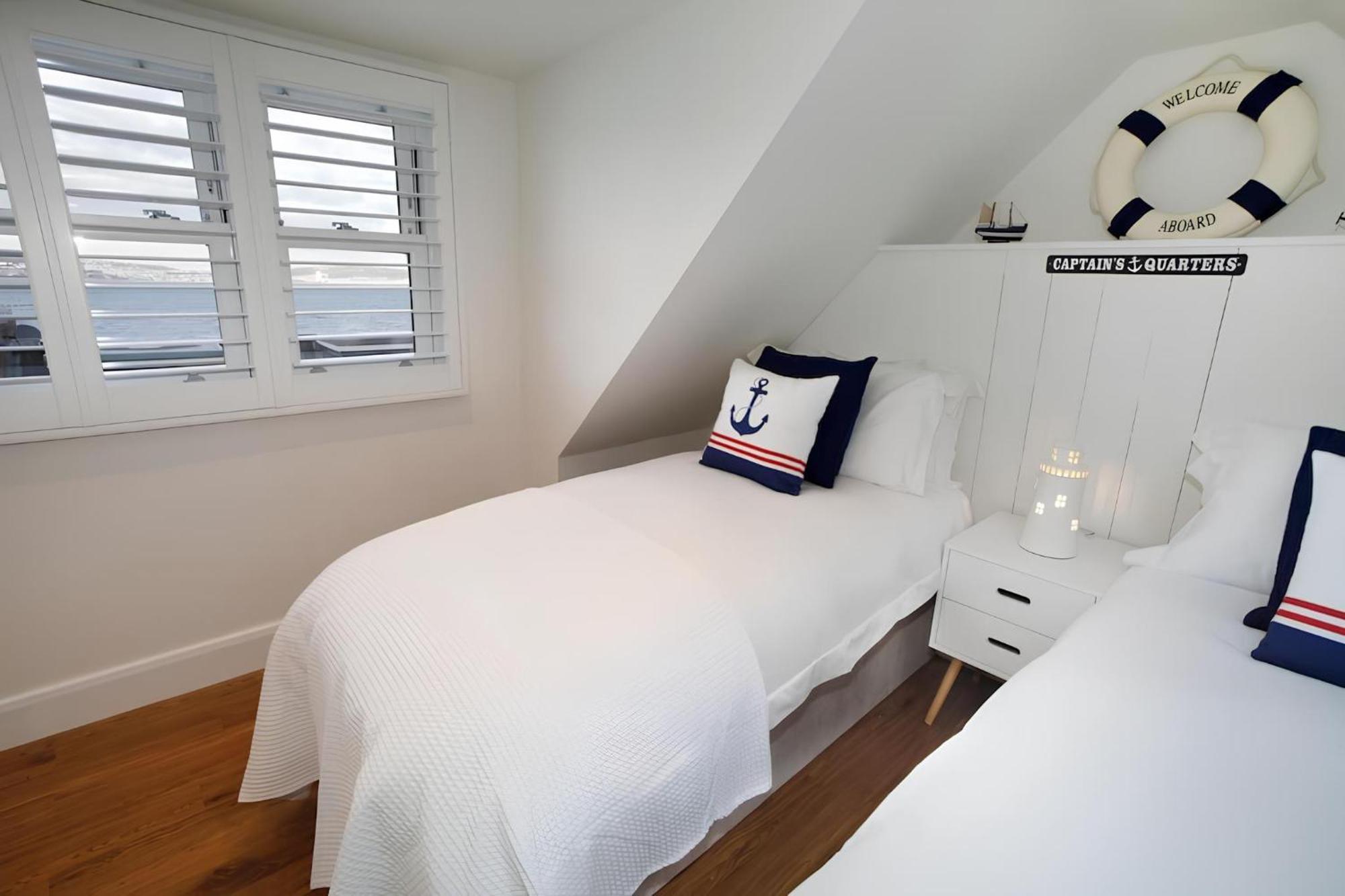 Tucked Away, Beach Access Sleeps 4 The Mumbles Luaran gambar