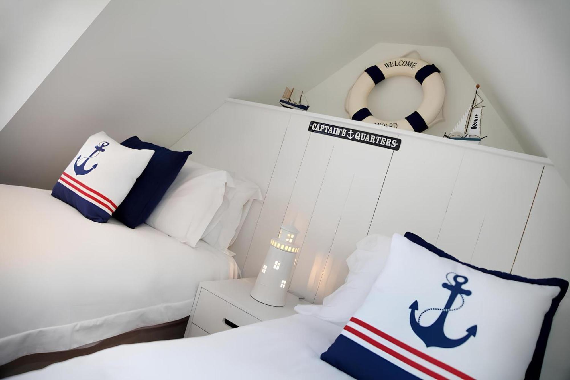 Tucked Away, Beach Access Sleeps 4 The Mumbles Luaran gambar