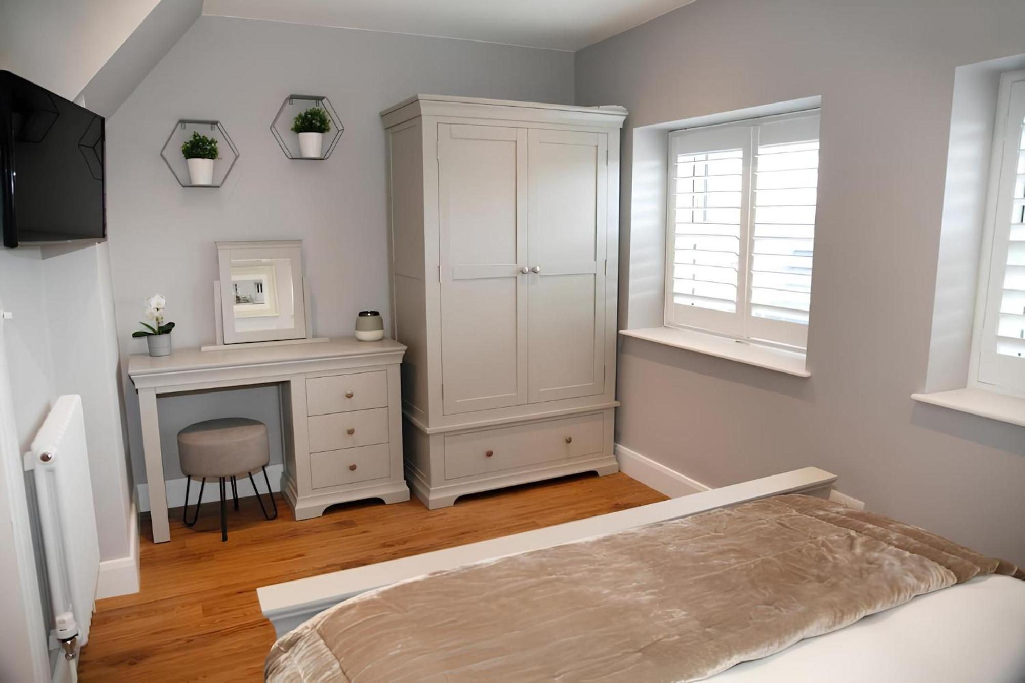 Tucked Away, Beach Access Sleeps 4 The Mumbles Luaran gambar